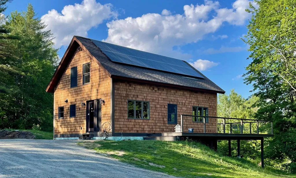 8126 Pomfret Road Pomfret VT 05053