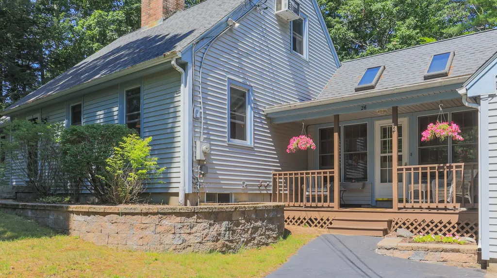 26 Whipplewill Road New Boston NH 03070