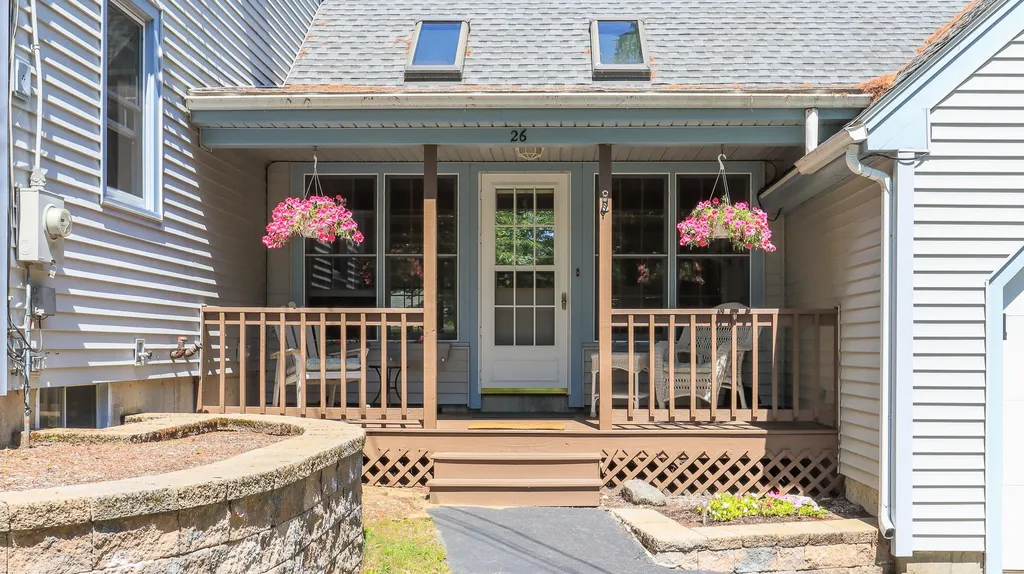 26 Whipplewill Road New Boston NH 03070