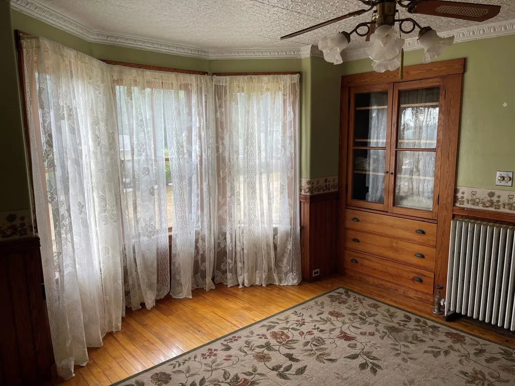 31 Pleasant Street Hinsdale NH 03451