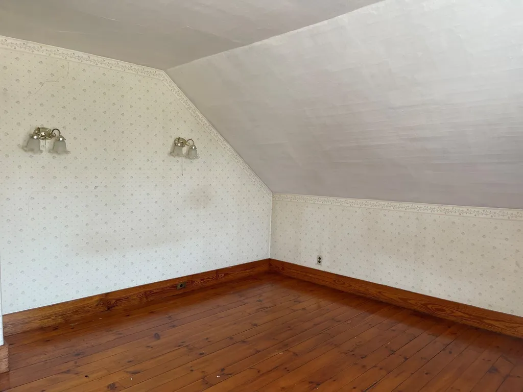 31 Pleasant Street Hinsdale NH 03451