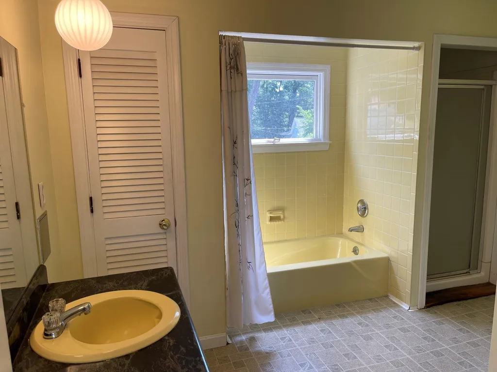 31 Pleasant Street Hinsdale NH 03451