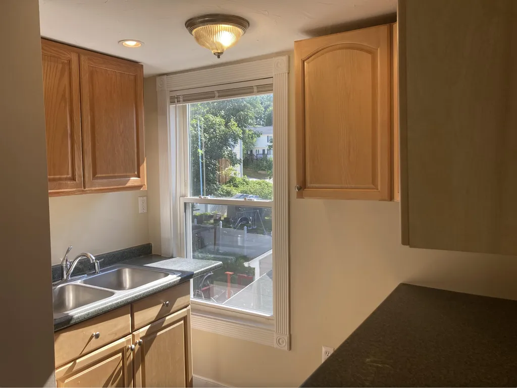 440 Laurel Street Manchester NH 03103