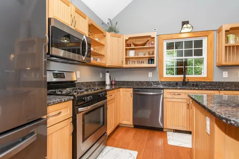 119 Deer Hill Road Brentwood NH 03833