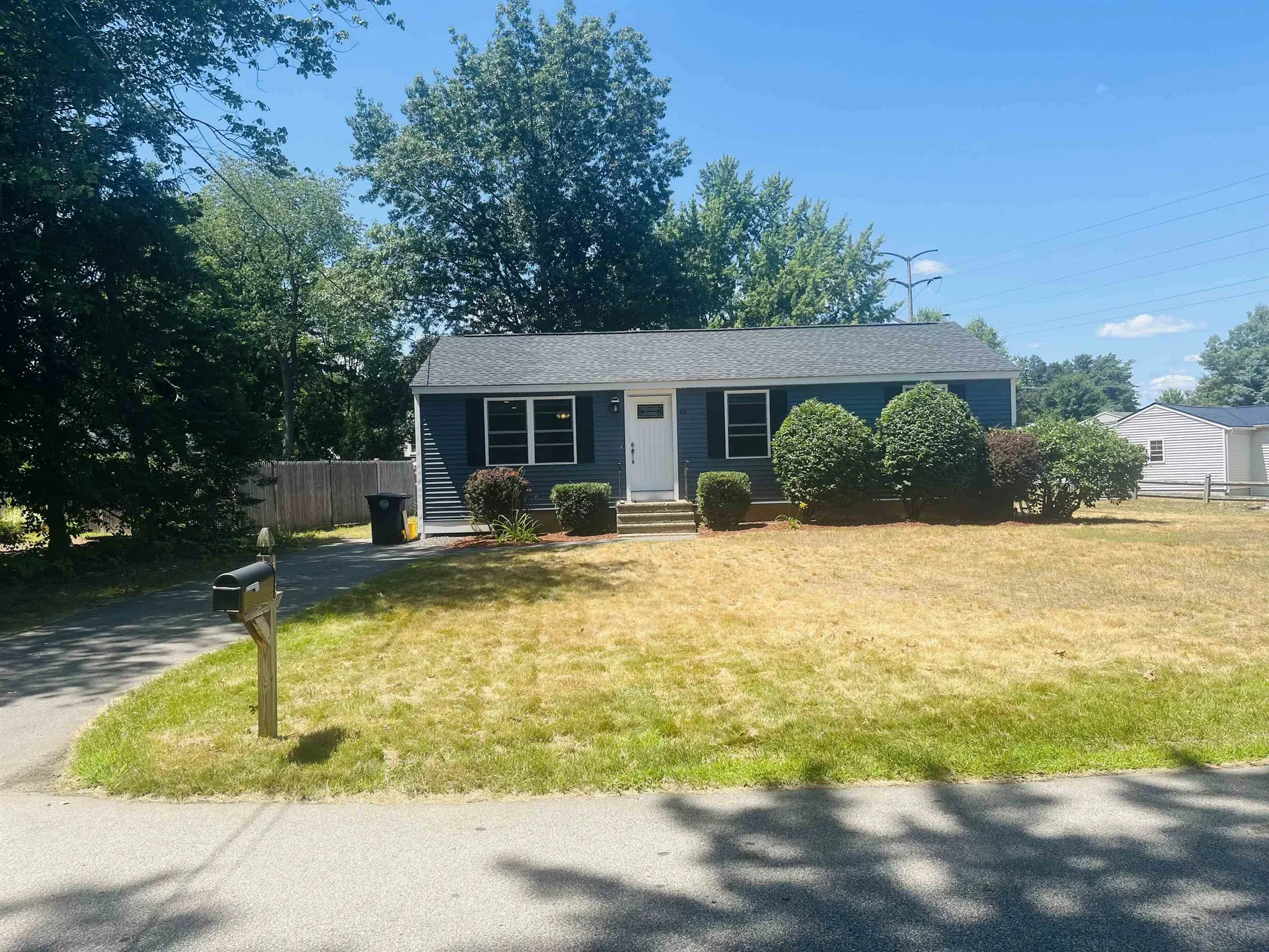 15 Meadowbrook Drive Nashua NH 03062