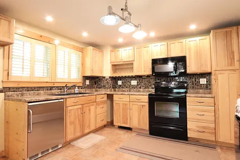 2047 Memorial Drive St. Johnsbury VT 05819