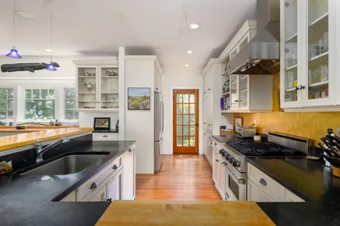 3 Rivermouth Road York ME 03909