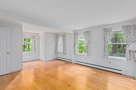 66 Old Jaffrey Road Peterborough NH 03458