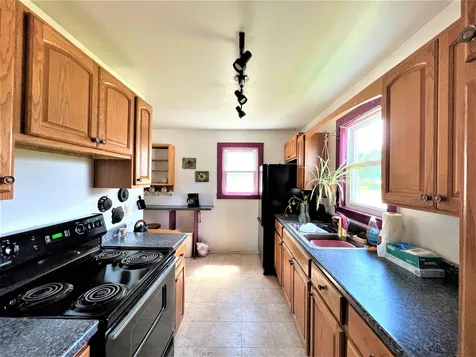 15 Breezy Lane Chester VT 05143