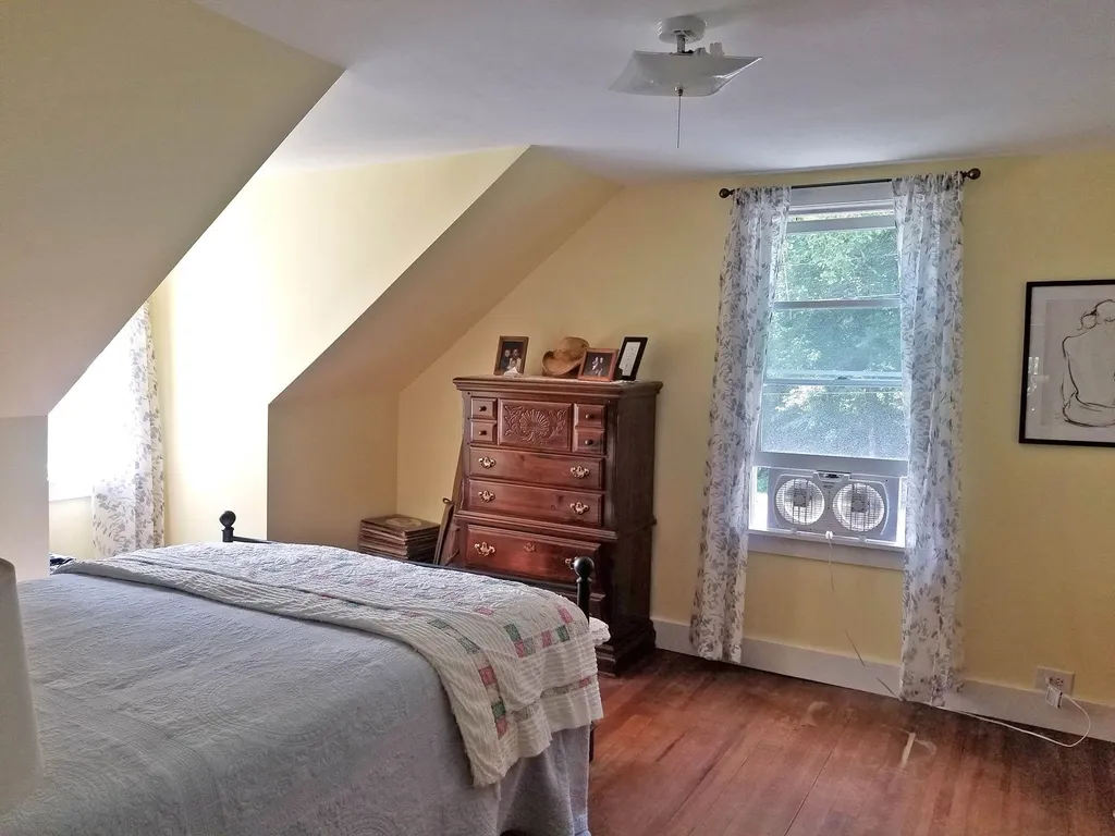 107 Vt Route 30 Newfane VT 05345