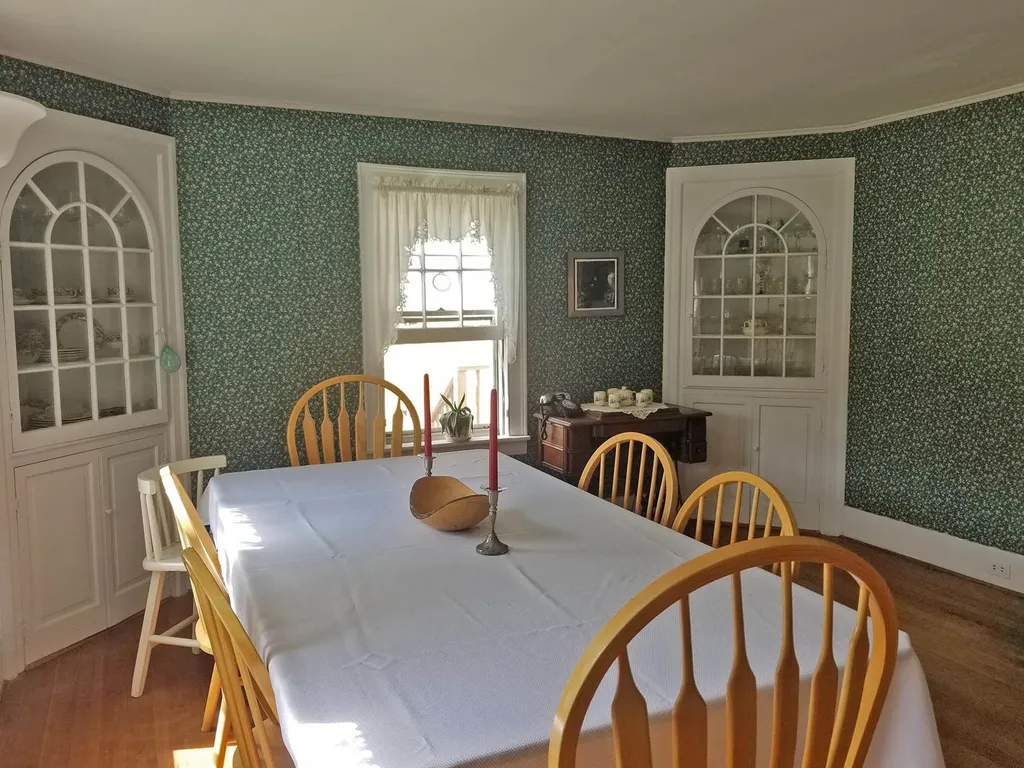 107 Vt Route 30 Newfane VT 05345