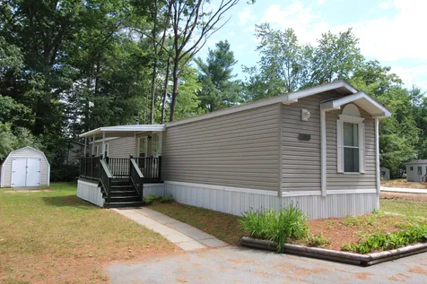 134 Colonial Village Somersworth NH 03878
