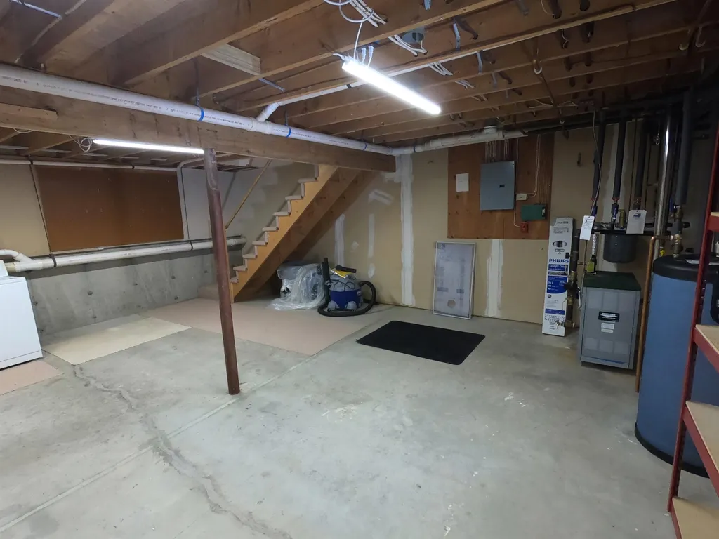 76 Colonial Drive Hartford VT 05001