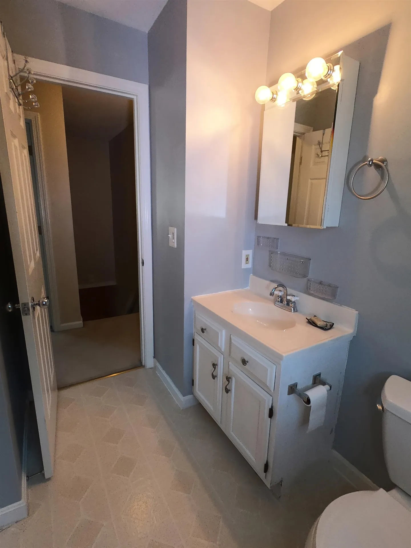 76 Colonial Drive Hartford VT 05001