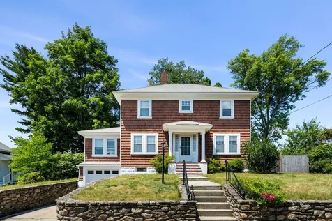5 Pasadena Avenue Nashua NH 03064