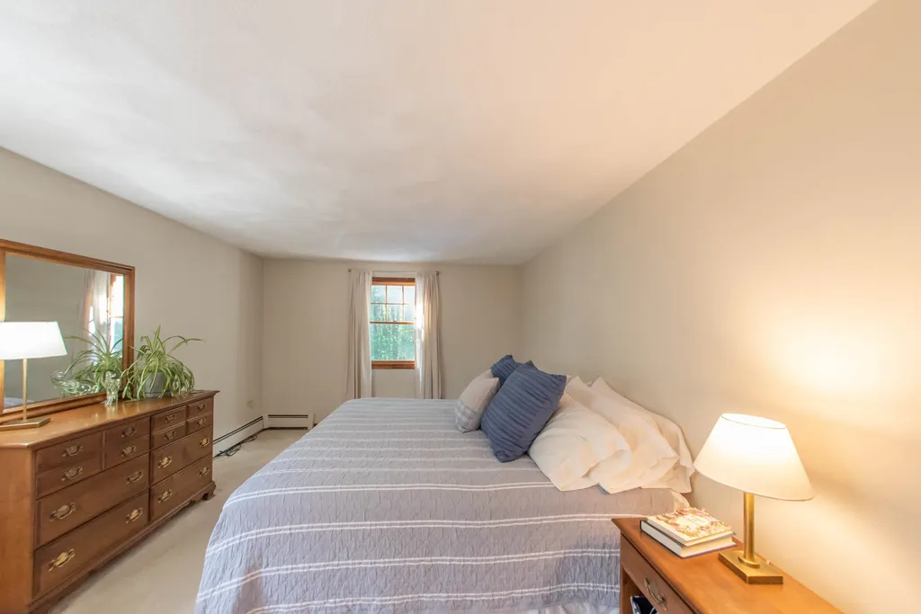 15 Hickory Lane Danville NH 03819