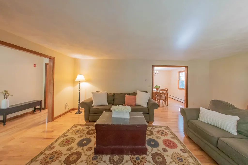15 Hickory Lane Danville NH 03819