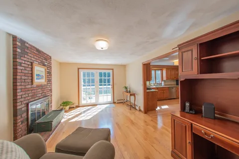 15 Hickory Lane Danville NH 03819