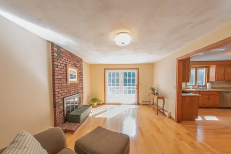 15 Hickory Lane Danville NH 03819