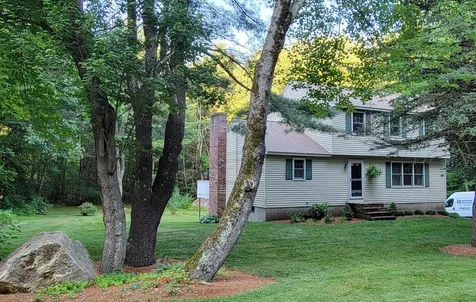 15 Hickory Lane Danville NH 03819