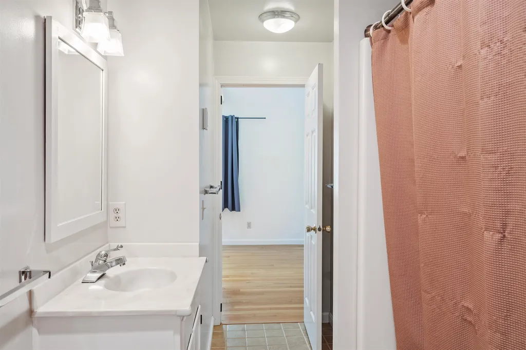 20 College Hill Hanover NH 03755
