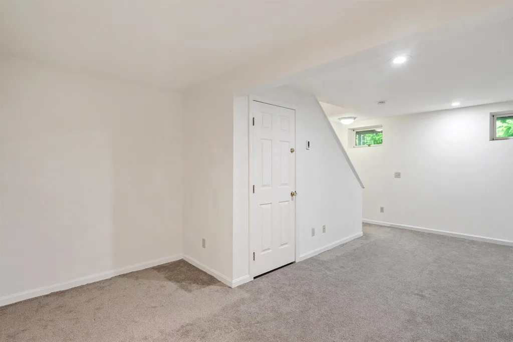20 College Hill Hanover NH 03755