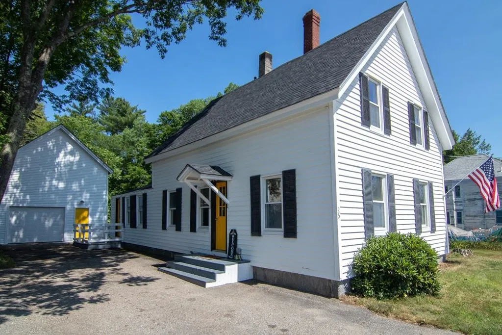 25 Maple Street Farmington NH 03835