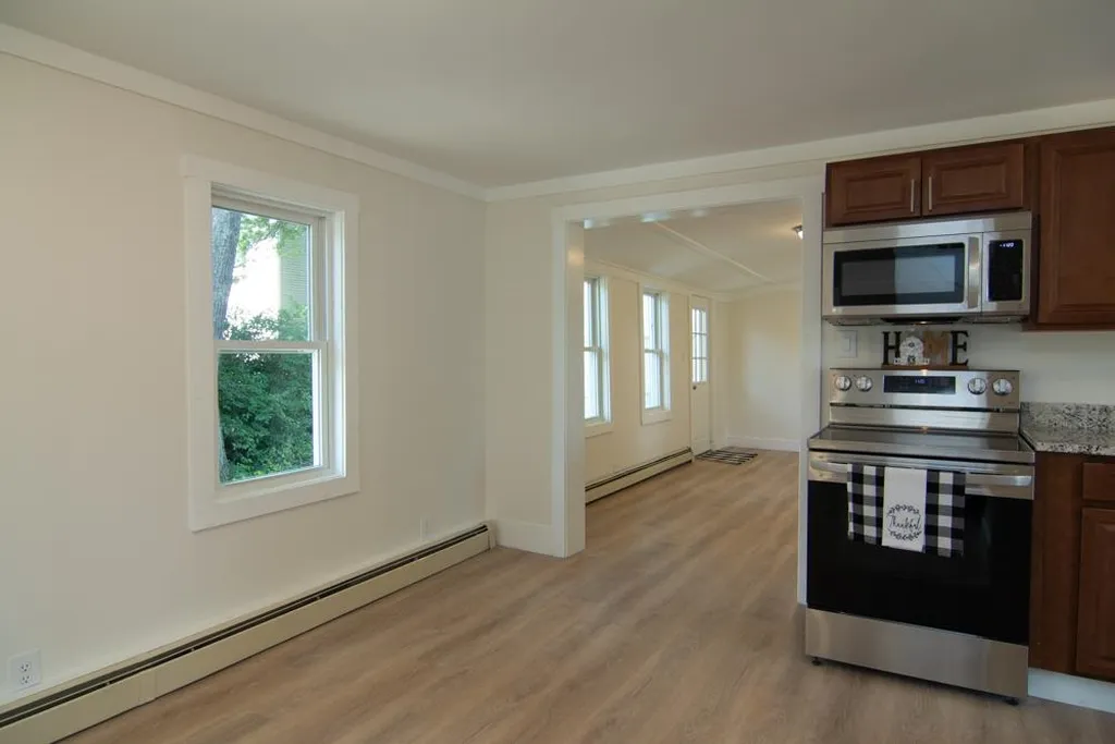 25 Maple Street Farmington NH 03835