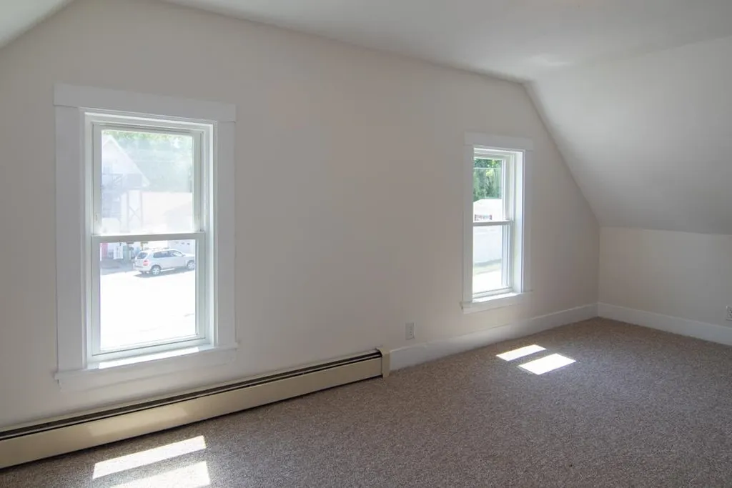 25 Maple Street Farmington NH 03835