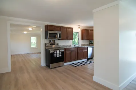 25 Maple Street Farmington NH 03835