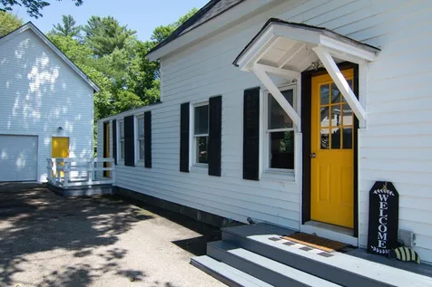 25 Maple Street Farmington NH 03835