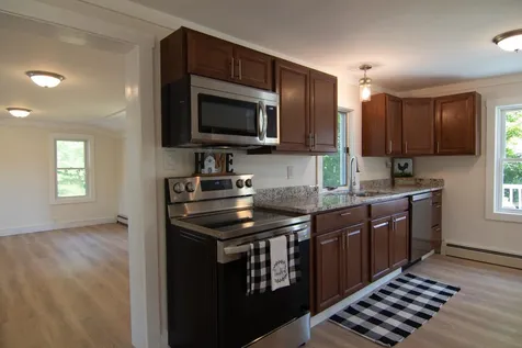 25 Maple Street Farmington NH 03835