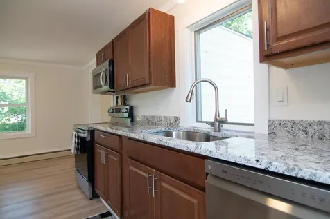 25 Maple Street Farmington NH 03835