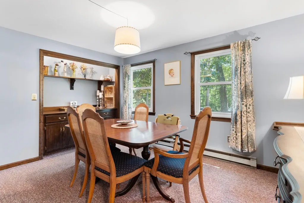 12 Windbrook Drive Epping NH 03042