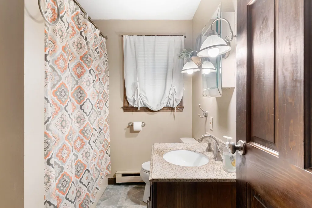 12 Windbrook Drive Epping NH 03042