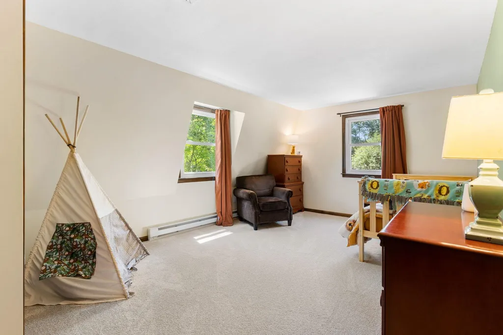 12 Windbrook Drive Epping NH 03042