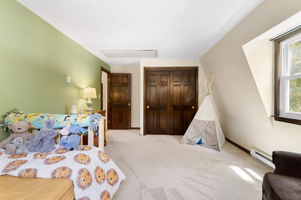 12 Windbrook Drive Epping NH 03042