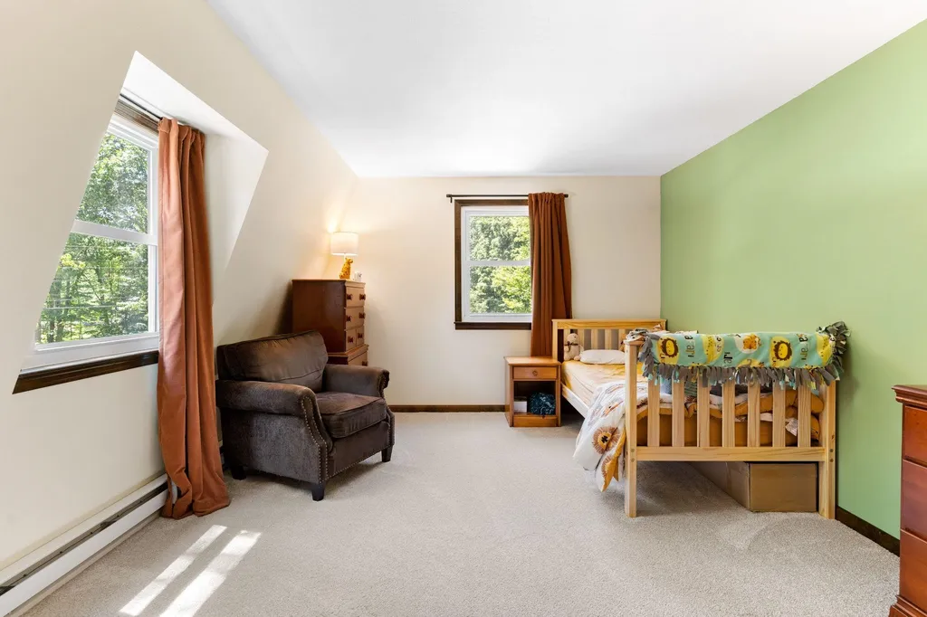 12 Windbrook Drive Epping NH 03042
