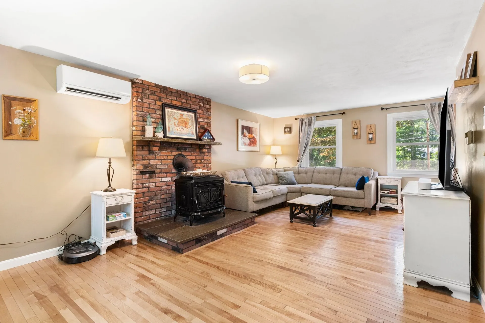 12 Windbrook Drive Epping NH 03042