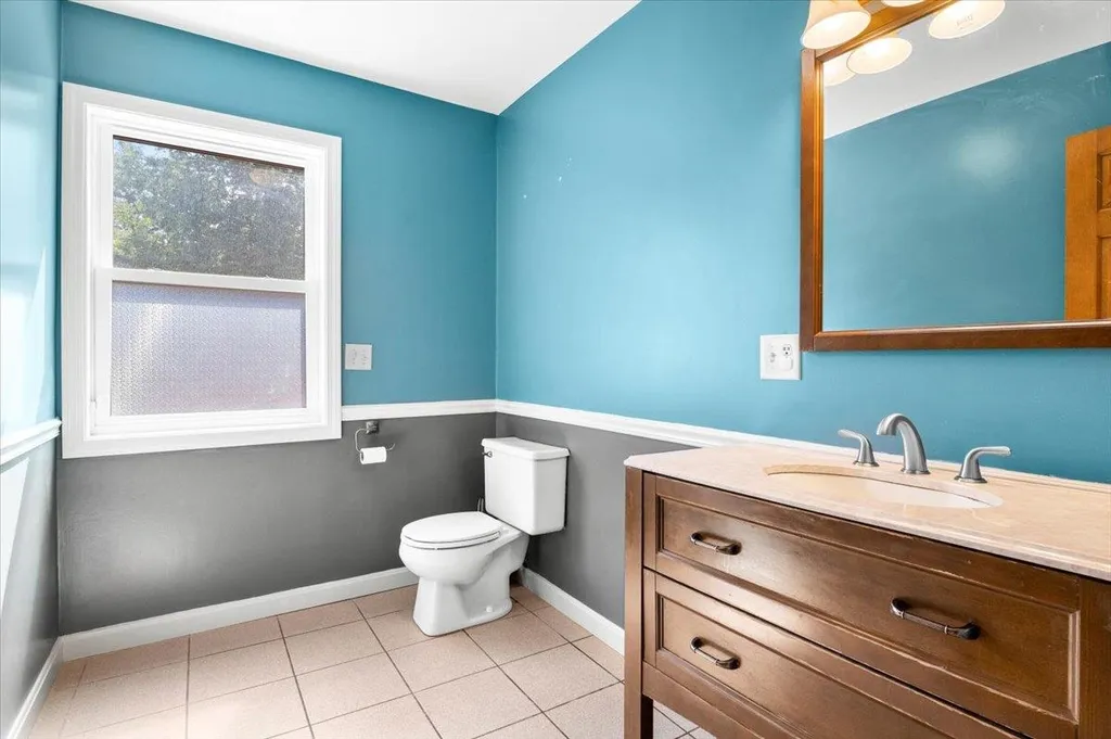 27 Adirondack Street South Burlington VT 05403
