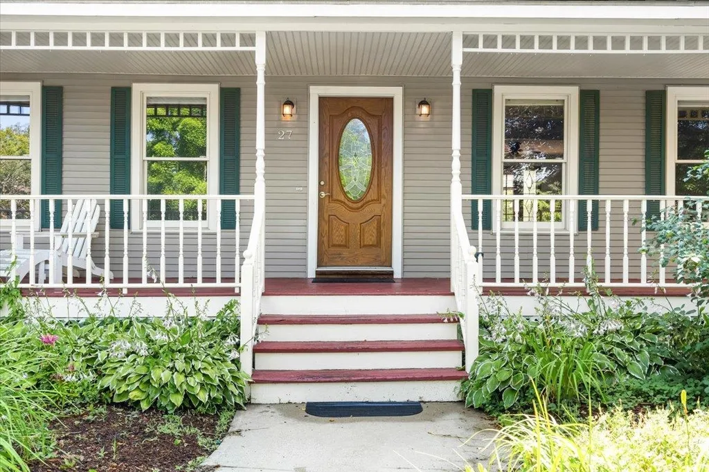 27 Adirondack Street South Burlington VT 05403