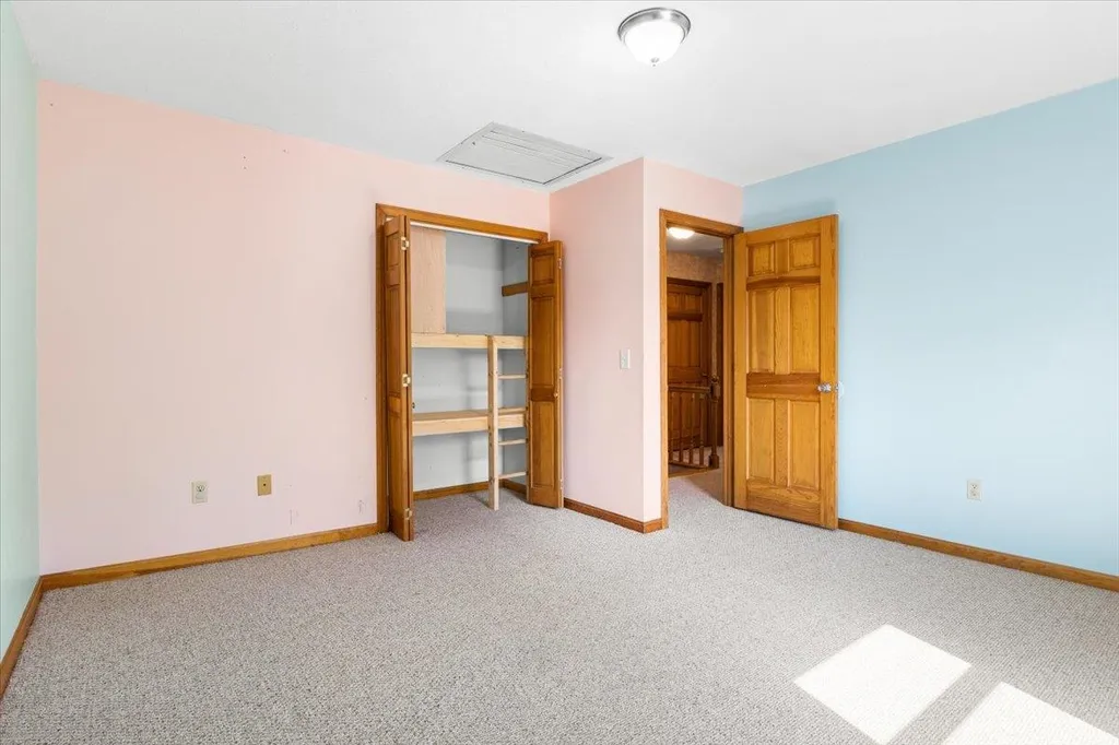 27 Adirondack Street South Burlington VT 05403