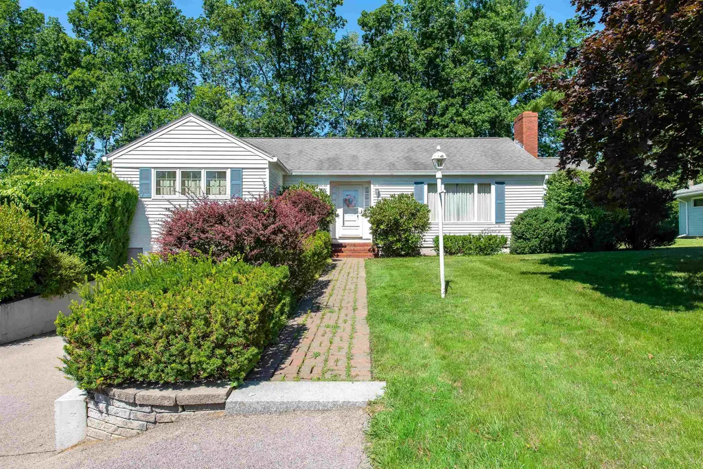 27 Hillcrest Drive Dover NH 03820