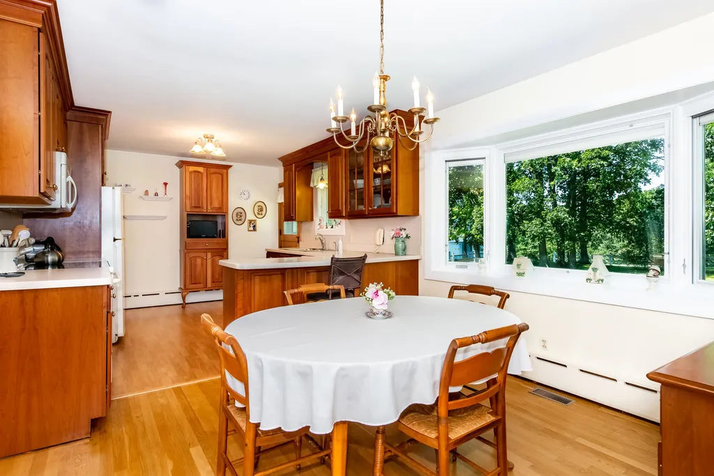 27 Hillcrest Drive Dover NH 03820