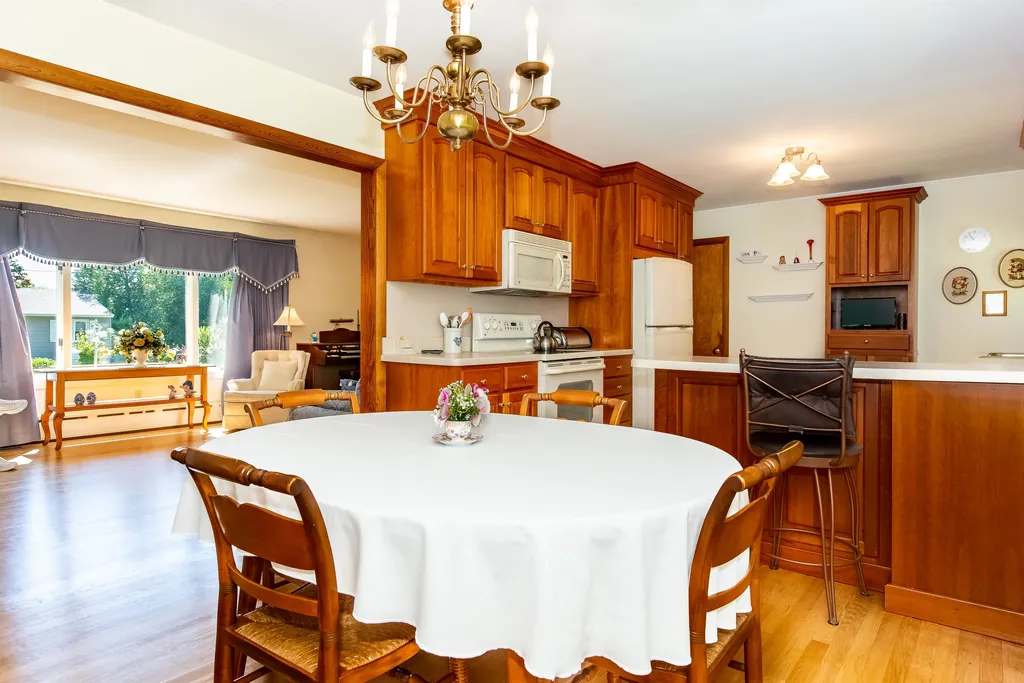 27 Hillcrest Drive Dover NH 03820