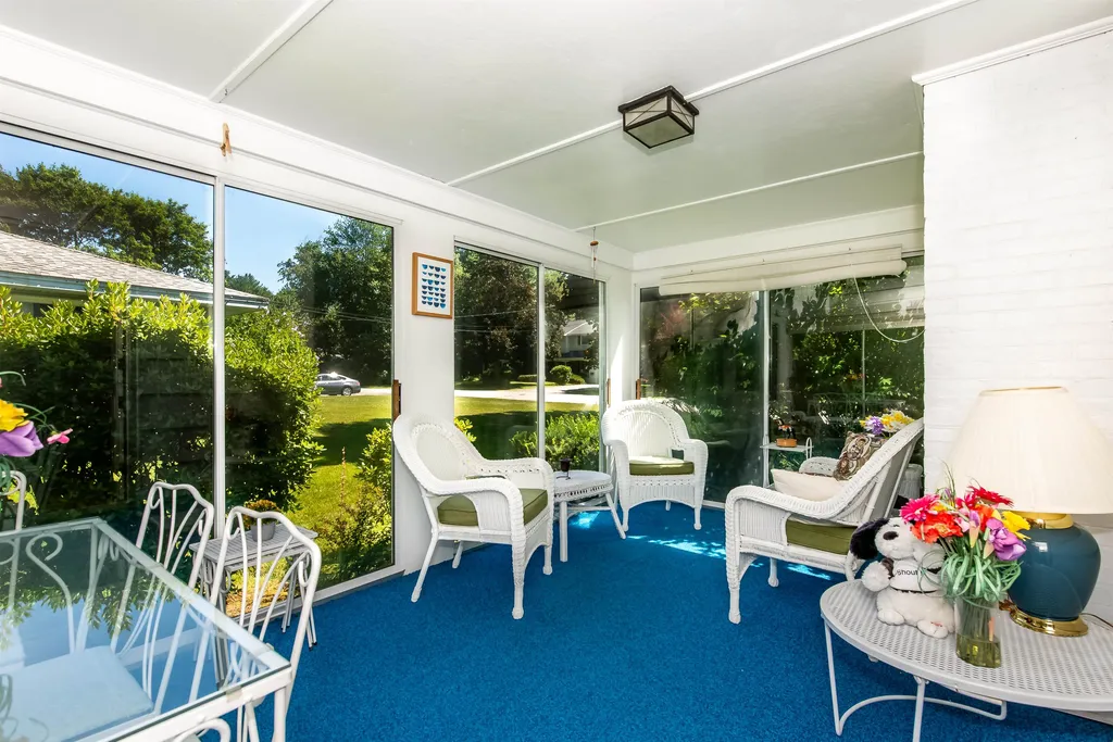 27 Hillcrest Drive Dover NH 03820