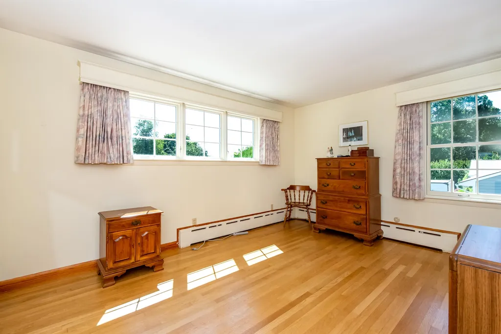 27 Hillcrest Drive Dover NH 03820