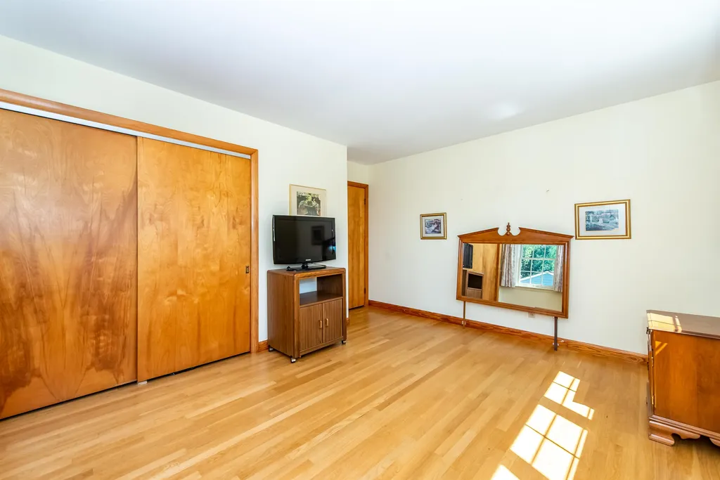 27 Hillcrest Drive Dover NH 03820