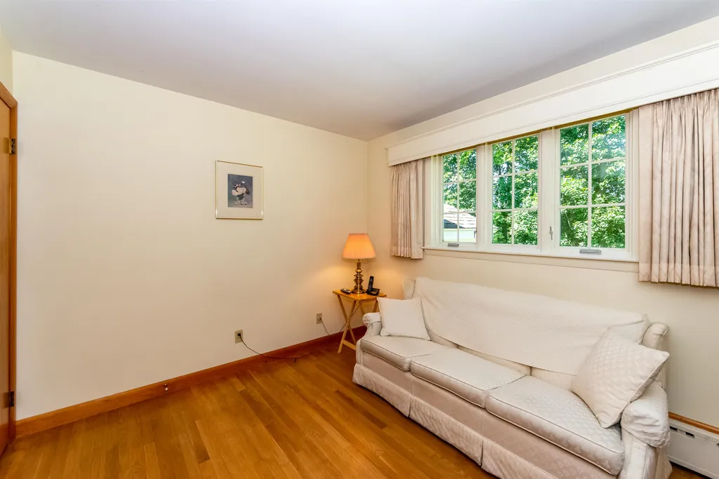27 Hillcrest Drive Dover NH 03820