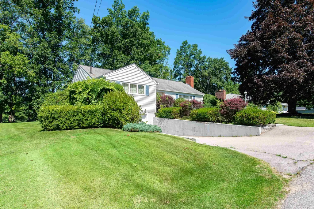 27 Hillcrest Drive Dover NH 03820